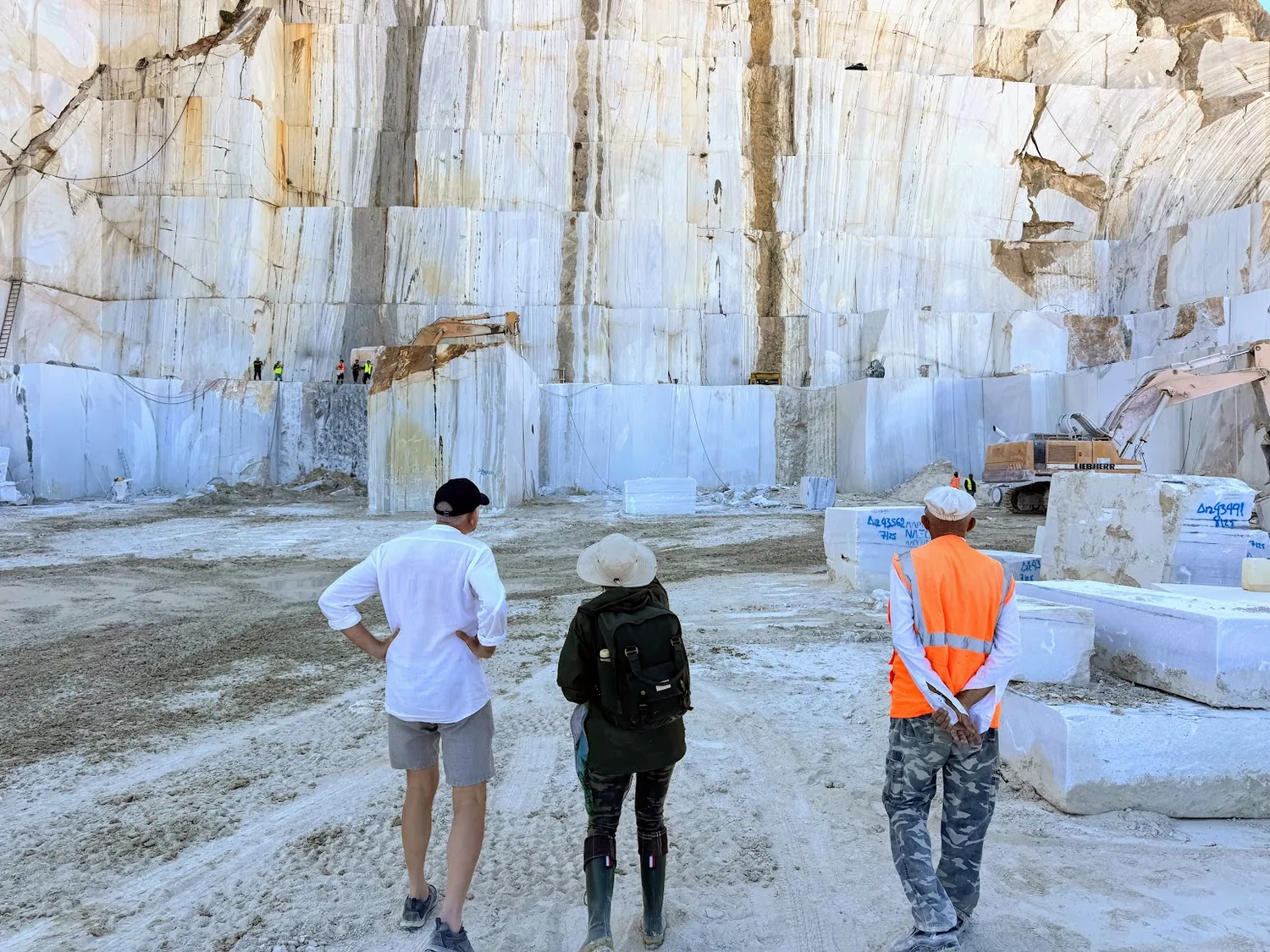 Reading a white marble quarry face with the quarry team in Naxos, Greece